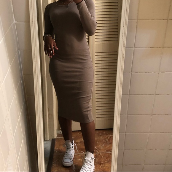 Long Slime Fit Dress - Picture 3 of 3